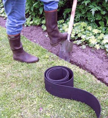 2mm Thick Heavy Duty Lawn Edging Black - 6" Deep 2 2mm Thick Heavy Duty Lawn Edging Black - 6" Deep - Image 2